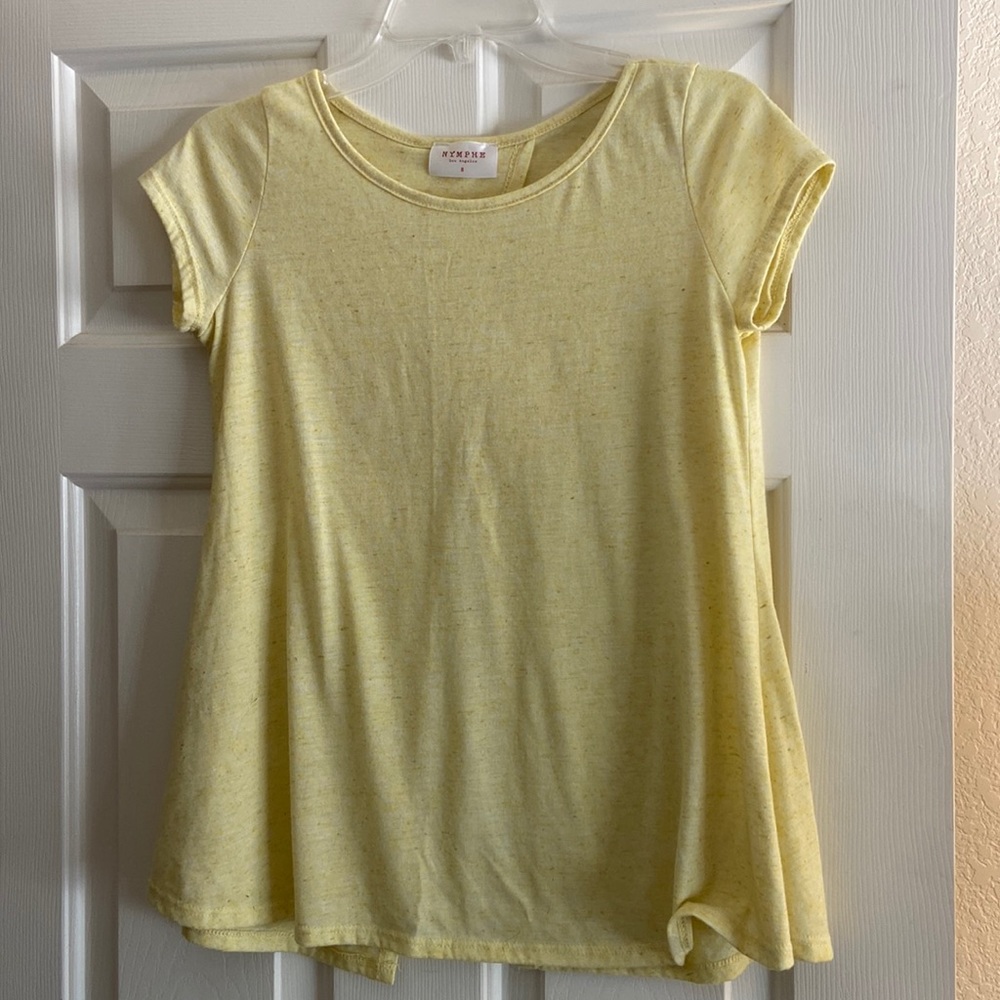 4 for $10 itemNYMPHE Yellow Short Sleeve split back tee